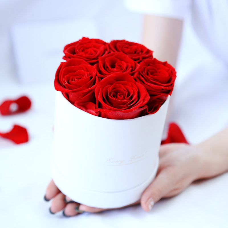 Cylinder gift preserved rose 6 flowers